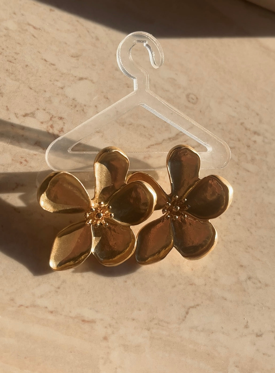 Metallic flower earrings